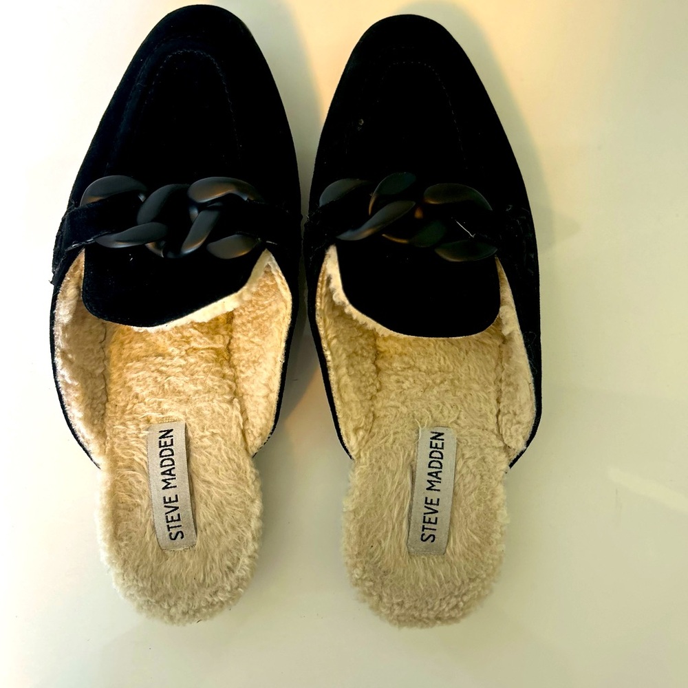 Steve Madden Black Suede Slip-On Mules with Fuzzy Lining – Size 7.5